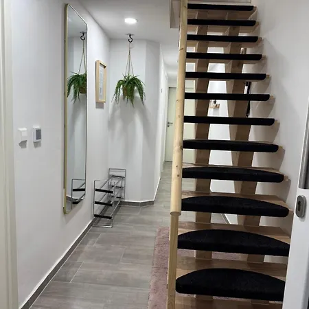 Semesterbostad M B Homes Lauterstein 10 *